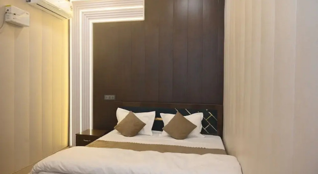 Hotel Narayan Niwas