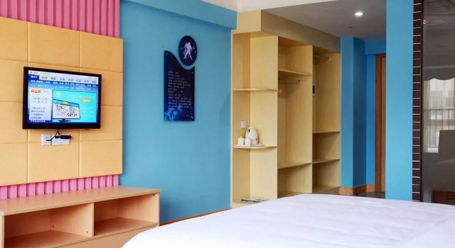 Constellation Theme Hotel - Zhuhai, Rezerwuj Hotel Hotele w Zhuhai z parkingiem, Parking