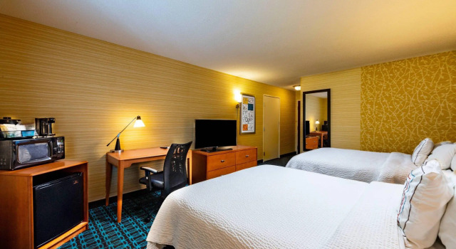 Четырёхместный номер Standard Fairfield Inn by Marriott Battle Creek