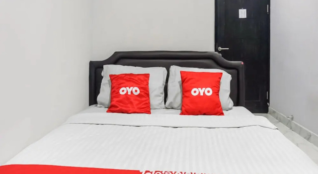 Люкс Collection O 91131 New V1 Hotel Near Stasiun Mangga Besar