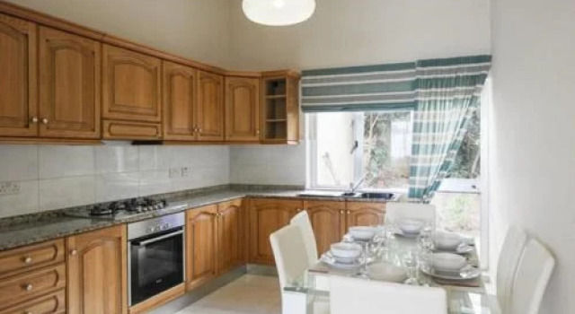 St Julian's Designer Maisonette, Prenota Appartamento Appartamenti a Malta, Appartamento