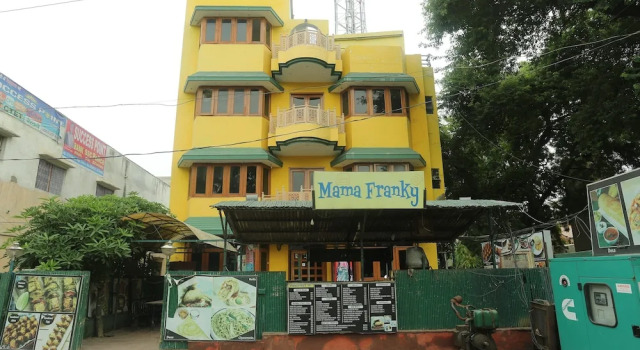 Gaurav Boarding House by OYO Rooms