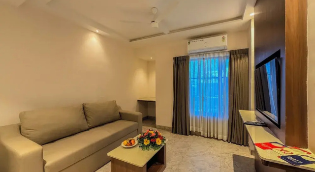 Люкс Zip by Spree Hotels Shirdi - Walkable Distance from Sai Baba Temple