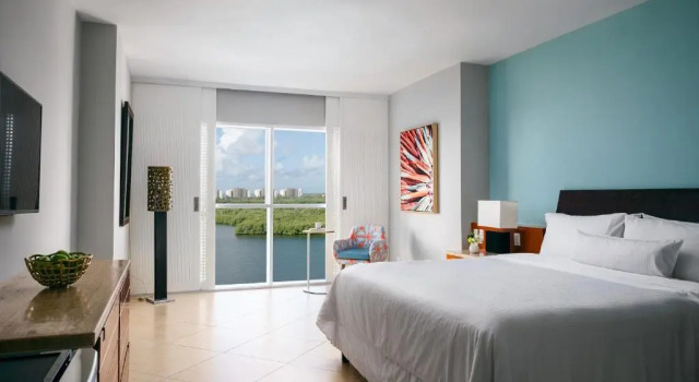 Номер с видом на залив The Westin Resort & Spa, Cancun