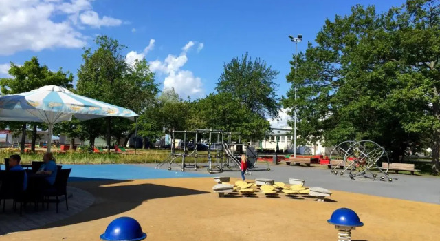 Solar Apartments - White House with garden, Book Lejlighed Hoteller i Pärnumaa med parkering, Parkering