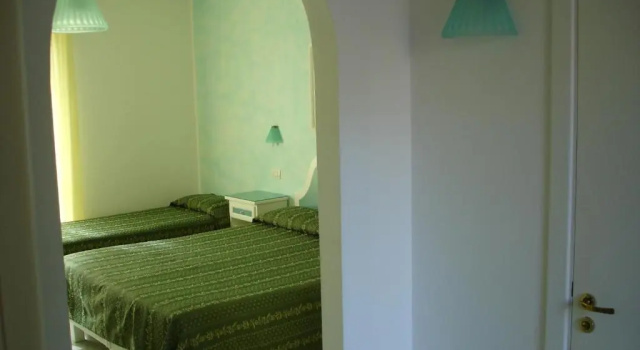 Четырёхместный номер Standard Hotel Ristorante Borgo La Tana