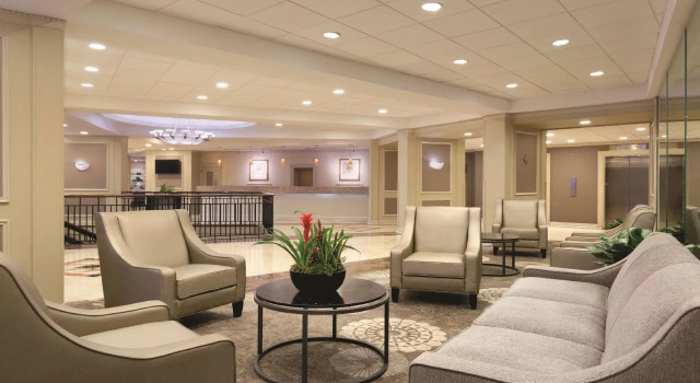 Radisson Hotel Valley Forge, Забронировать Отель Кинг-оф-Праша Philadelphia Metropolitan Area, рядом с Информационно-туристический центр национального парка Valley Forge