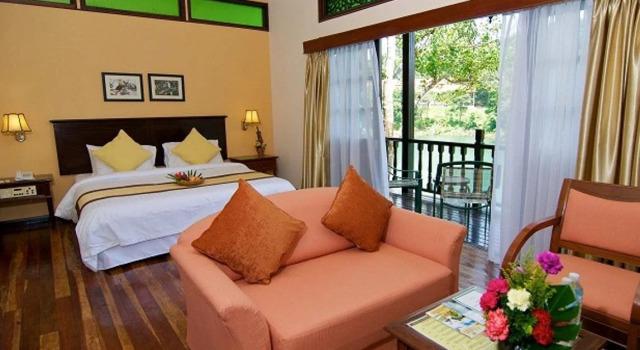 Lake Kenyir Resort, Taman Negara, Rezerwuj Hotel Hotele w Kuala Berang z basenem, Basen