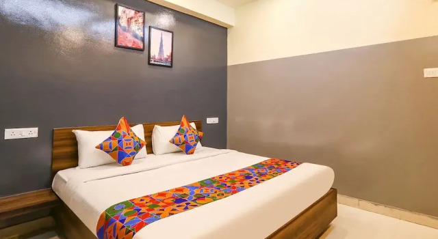 FabHotel Starhood