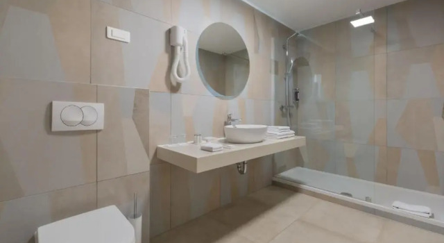 Двухместный номер Deluxe с частичным видом на море Bluesun Hotel Soline