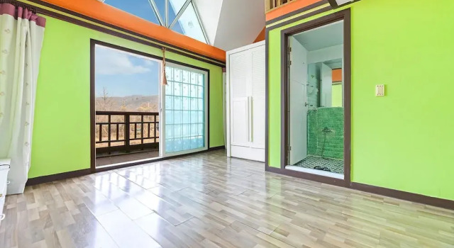 Семейный номер Standard с 3 комнатами с балконом Gapyeong Dochi Vill Pension