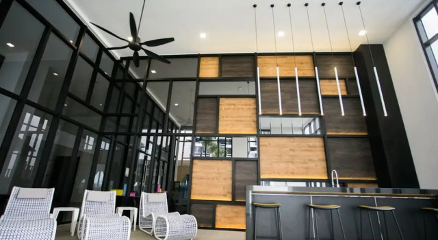 Educity Legoland Cozy 2 Bedroom Suite, Rezervovat Hotel Hotely v Gelang Patah s bazénem, Bazén