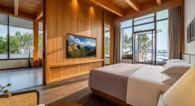 Люкс с видом на озеро Qinzhou Qinyi Hotel