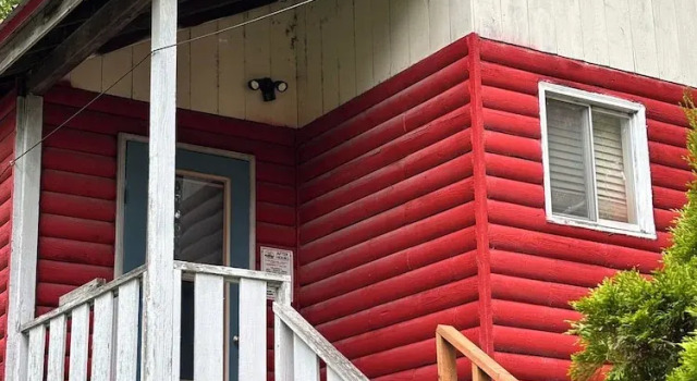 Коттедж Lakefront Hideaway Resort