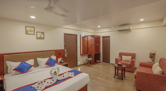 Полулюкс Zip By Spree Hotels Kolhapur