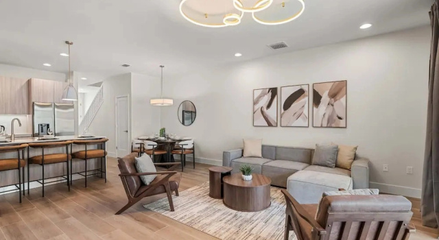Коттедж Upstay Pristine 3BR Home With Private Pool BBQ
