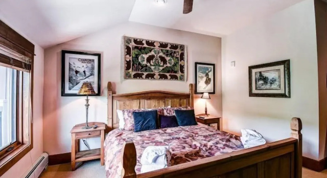 Номер Standard с балконом Premier 4 Bedroom Ski in, Ski out Lone Eagle Condo With the Best Access to Skiing in Keystone