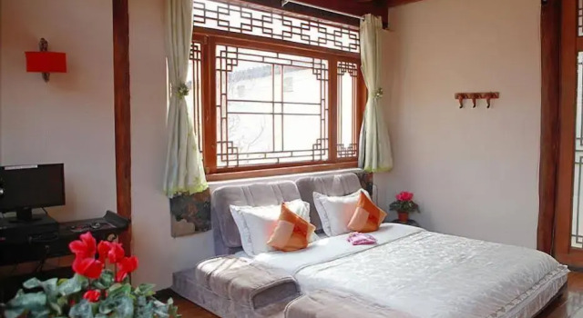 Lijiang Doujin Inn, Boek Hotel Hotels in Yunnan met parkeren, Parkeren
