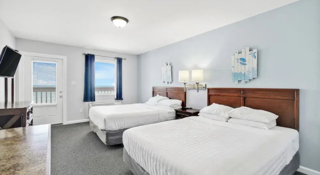 Четырёхместный номер Standard с балконом и oceanfront The Sand Dunes