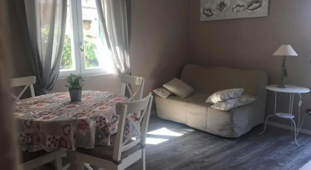 Casa vacanze Villetta San Pietro 9, Забронировать Дом для отпуска Отели в центре Диано-Марина, в центре