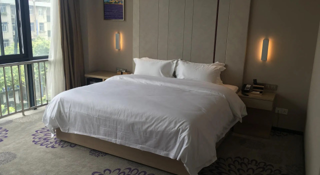 Люкс Deluxe Lavande Hotel·Nanjing Dachang Metro Station