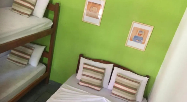 Семейный люкс с балконом Papagaio Hostel & Pousada
