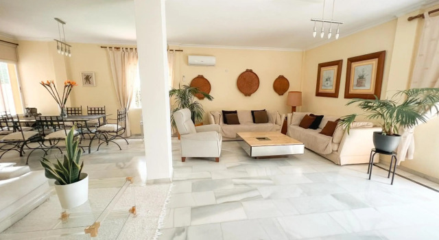 Nice 5BDR Villa close to Puerto Banús, DOUVLE_COM, Забронировать Вилла Марбелья Коста-дель-Соль, рядом с Поле для гольфа Los Naranjos