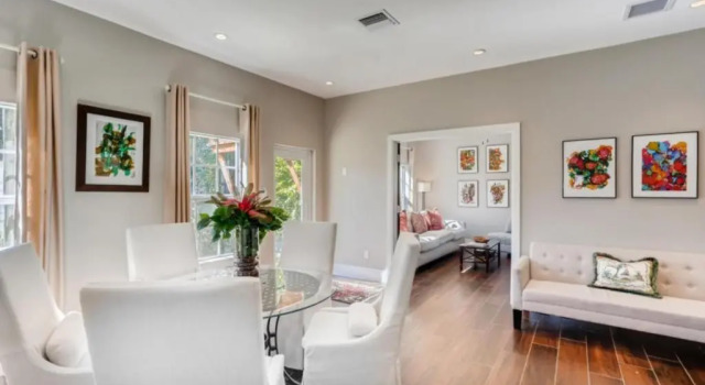 Buttercup 3bd 3ba Sleep 7 on Quiet Street, Rezerwuj Hotel Hotele w Palm Beach County z basenem, Basen