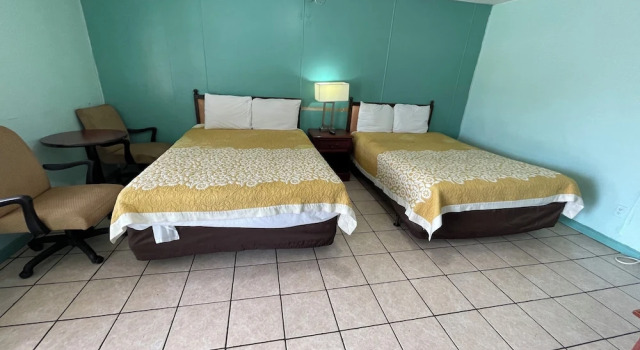Номер Standard LAMPLIGHTER INN