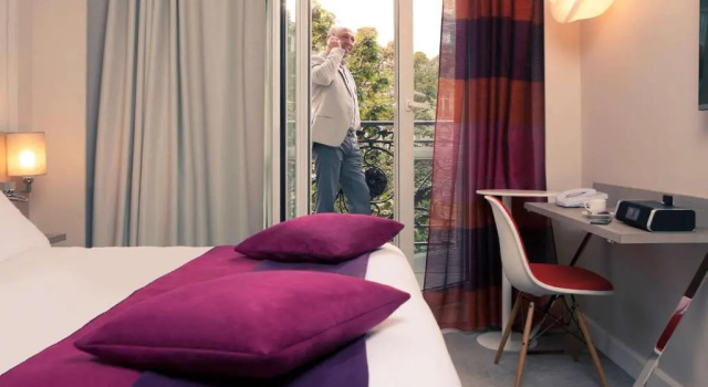 Двухместный номер Standard Mercure Paris Montparnasse Raspail