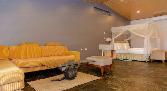 La Villa Cafe & Suites, Rezervasyon Villa Nyarutarama villalar, Villa