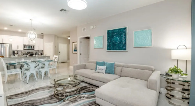 Luxurious Condo Near Disneyfree Waterpark Access