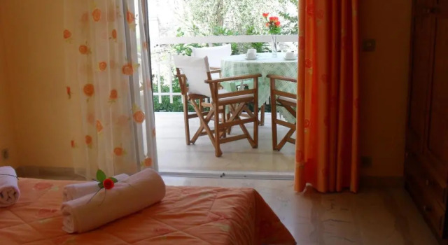 Cornelia, Book Apartment Hotels in Paxoi with Parking, Parking