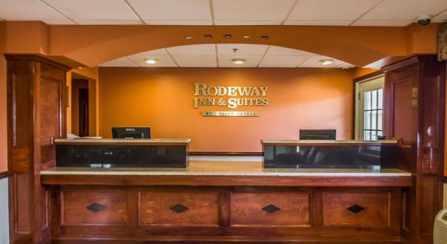 Quality Inn & Suites Torrington, Rezervasyon Otel Torrington Connecticut