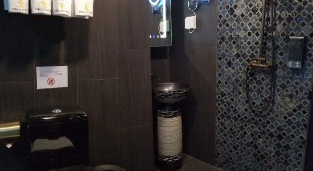 Четырёхместный номер Deluxe Star City Hotel