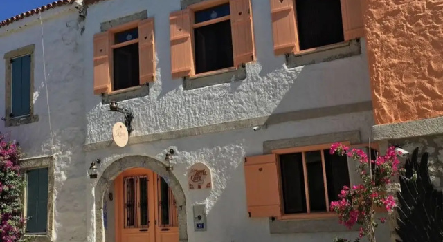 Krem Hotel