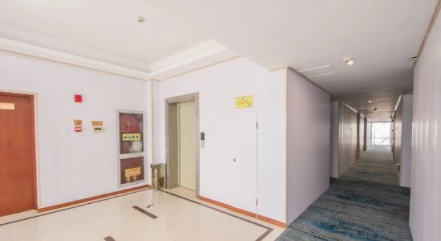 Lezhou Business Hotel (Zhoushan Shenjiamen Passenger Station)
