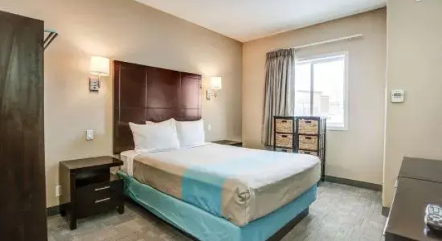 Люкс Motel 6-Red Deer, AB