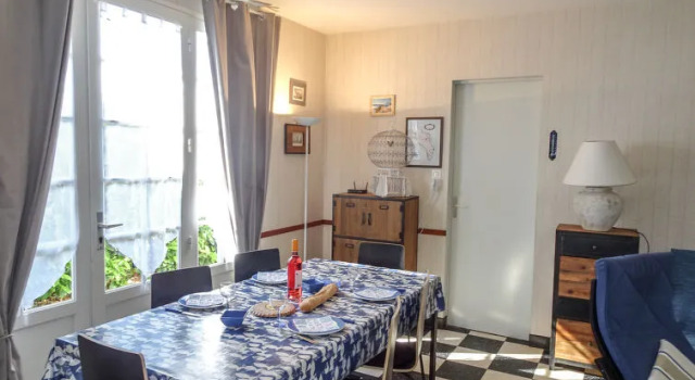 Matha, Rezerwuj Dom wakacyjny Hotele w Charente-Maritime z parkingiem, Parking