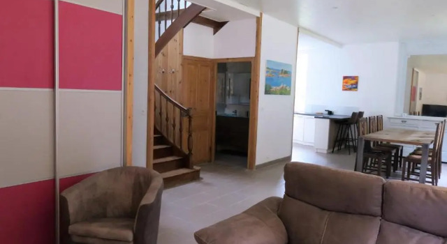 Belle maison entièrement rénovée avec jardin, WIFI, à 400m de la mer à ST QUAY-PERROS - Ref 871, Rezerwuj Hotel  