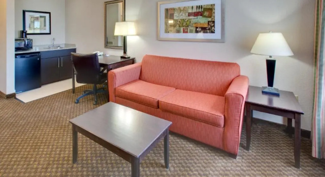 Номер Standard Holiday Inn Express Hotel & Suites Pleasant Prairie-Kenosha by IHG