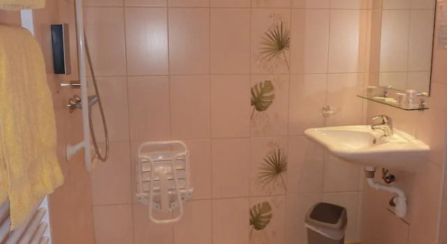 Номер Standard Logis Hôtel Au Tambour