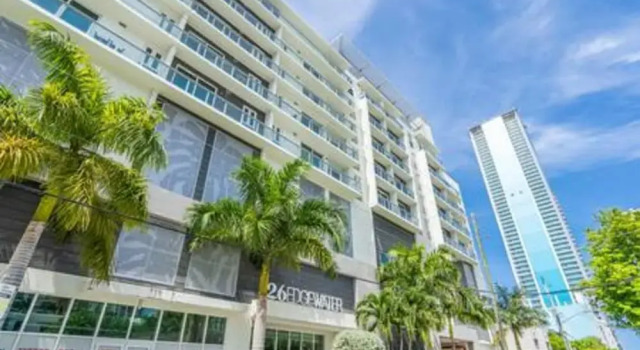 Modern 1BR Apt In Edgewater Free Parking