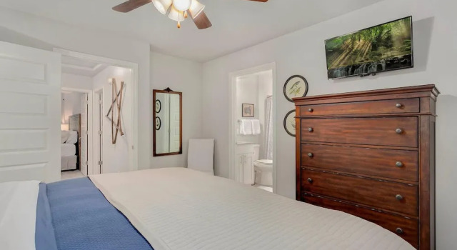 The Sicily House - 3 Private King Suites, Varaa Lomakoti Fayetteville 