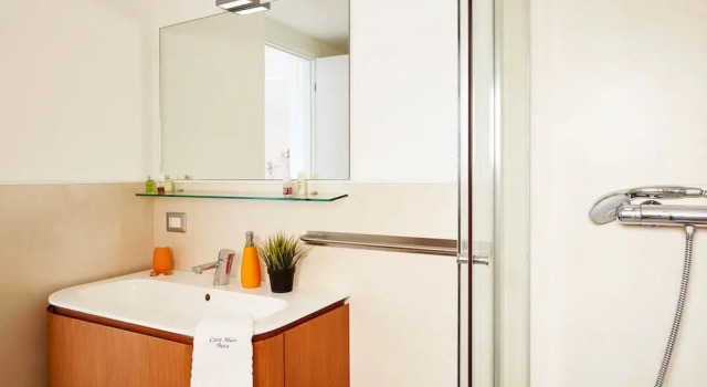 Апартаменты Aura CaseSicule, only for Sea View Lovers, Modern Style Apartment in City Center, Wi-Fi