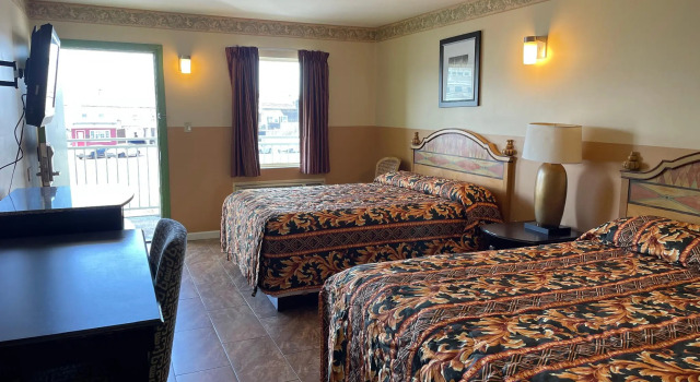 Четырёхместный номер Standard Sea Palace Inn