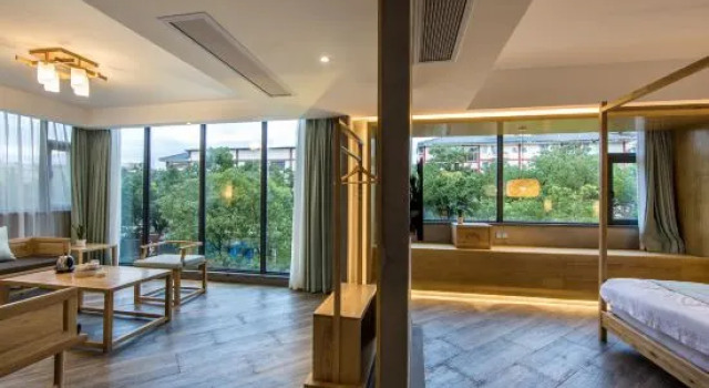 Suite Yueming Xiaoyuan Hostel