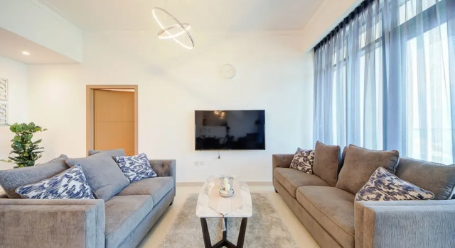 Airbetter Vida Hills, Забронировать Отель Эмирейтс Хилс , рядом с Остановка трамвая Marina Towers