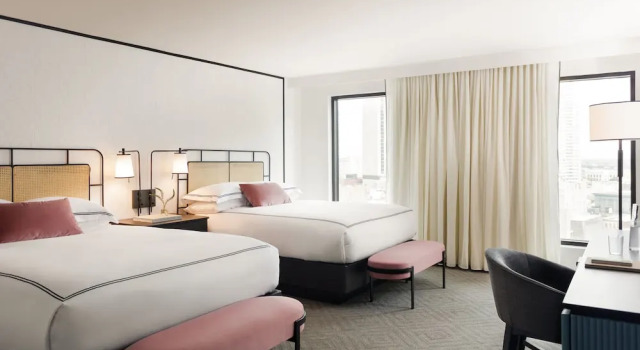 Четырёхместный номер Standard с видом на город Kimpton Hotel Fontenot by IHG