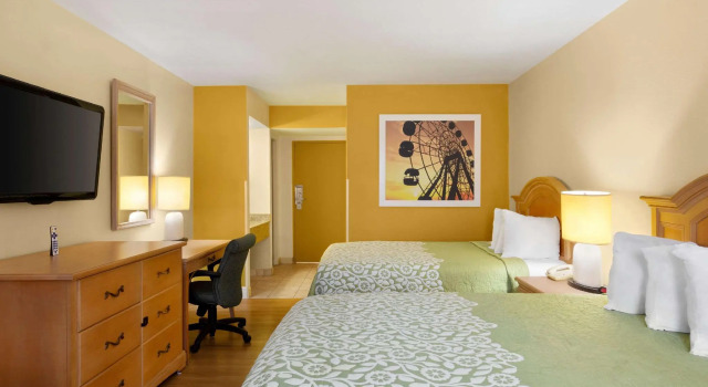 Четырёхместный номер Standard Days Inn by Wyndham N Orlando/Casselberry